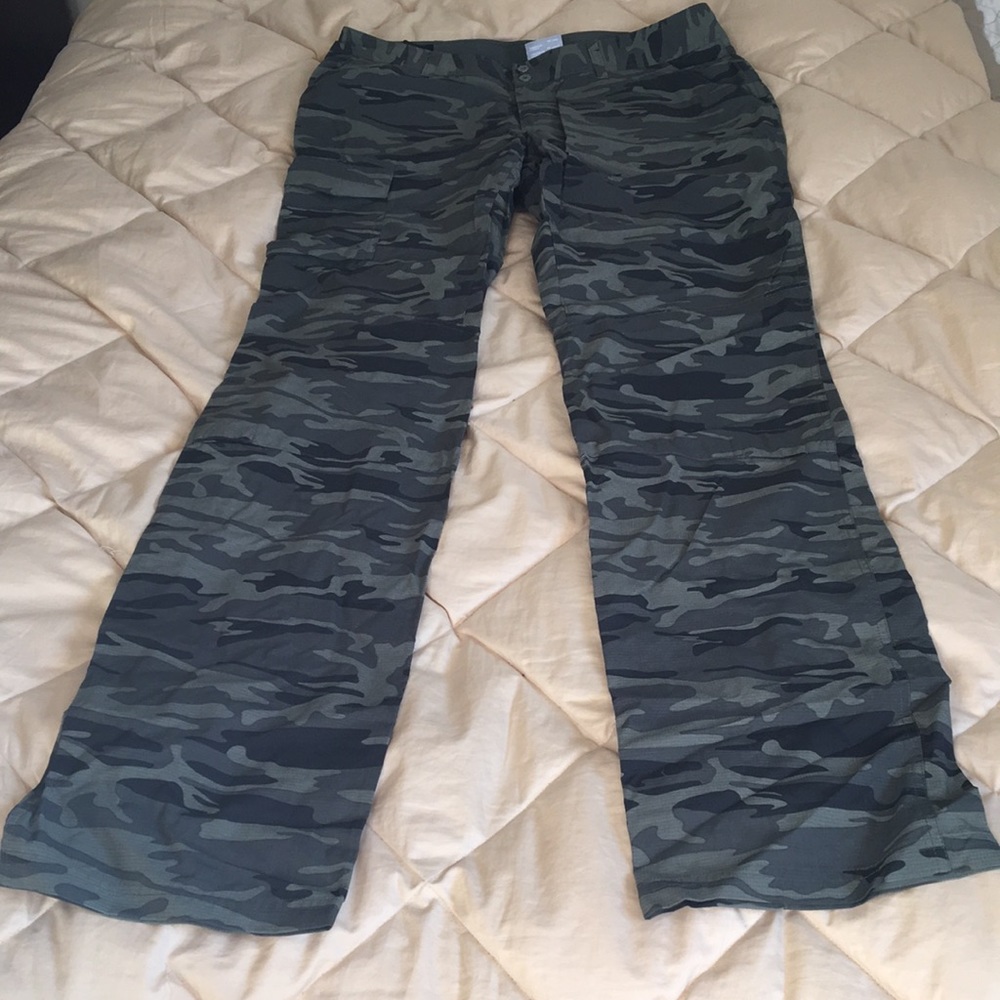 Columbia Like New Tall Convertible Pants